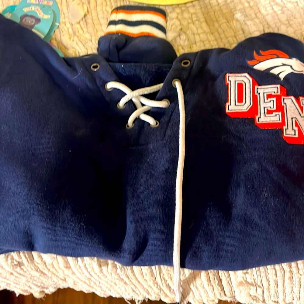 Denver Broncos Pullover